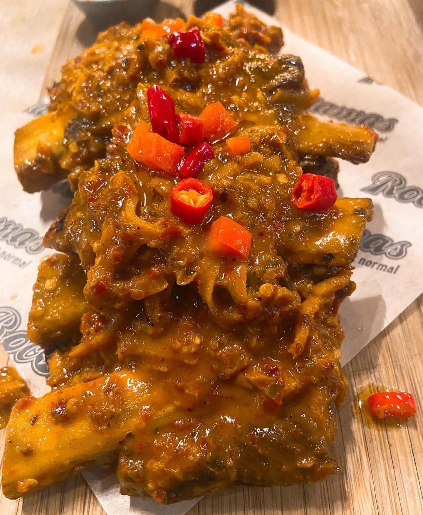 Sweet Fire Ribs & Buffalo wings at Rocomamas Melrose Arch. #halaal @rnbfamilyfoods . This is a Must in December