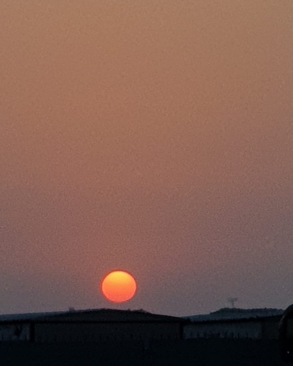 Sunset in the City of Medina in Saudi Arabia by @uthmaan__ #travel #sunsets #sunset #arabiansunsets #medina #sunsetlovers #saudiarabia #saudiarabiatravel