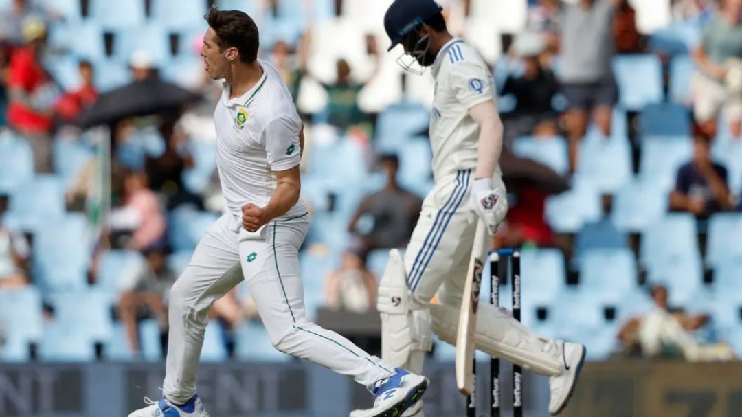 Proteas pummel India in 3 Days. SA Pacers were sublime as they cruise to an innings and 32 run victory at Supersport Park in Centurion. Well done SA. Elgar contributed with the bat scoring 185 while Kohli helf firm in Indias second innings. Burger and Jansen shone with the ball.#savindia #savsindiatestmatch @sa #india #proteas #supersportpark #centurion #testcricket #southafrica #proteafire