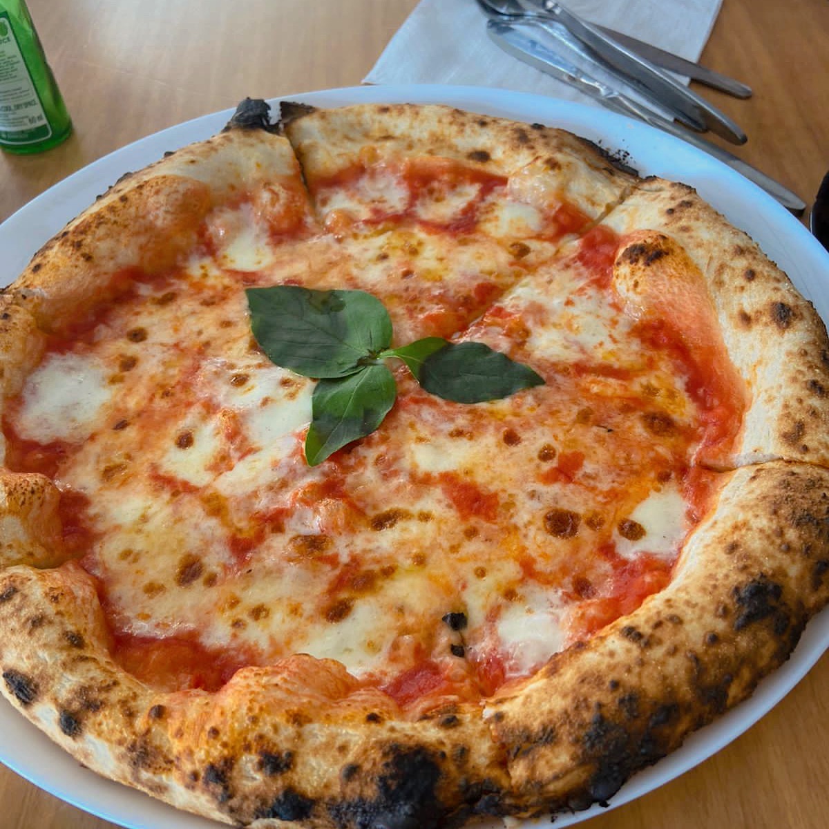 Margherita Pizza @lapizze_halaal in Greenside, JHB. Has you tried the Pizzas