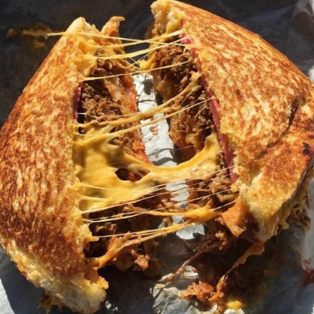 We start with a traditional pic that broke many a man on the first day. I recall a cuzzy of mine going to place his order at 1pm on the first fast last year. The Wits special from Akhalwayas Central in Fordsburg. How good is the Ackhals Central Wits Special. It’s certainly iconic from the Campus days