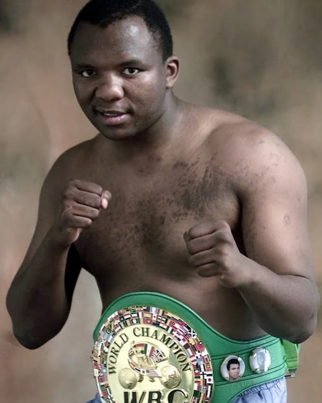 The Legendary Dingaan Thobela died today. I watched a lot of SA boxing growing up with my oom who would have his mates over in early hours or morning. Who’s your best SA Boxer and how good was Dingaan ?