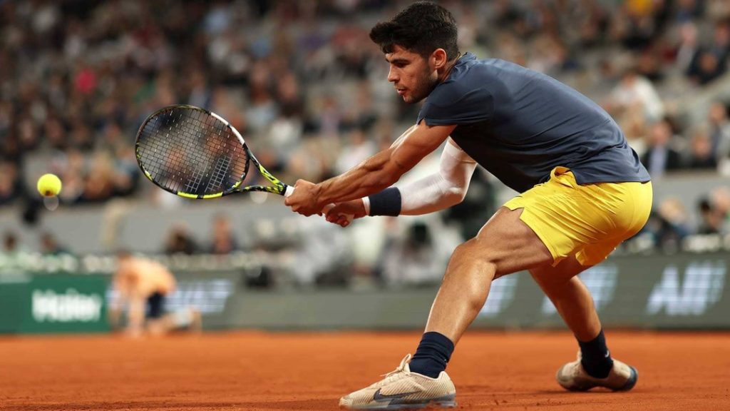 Whats happening in the French Open. One of my favourite Grandslams because of the rallies and the Red Dust. After Nadals exit Im backing Alcaraz.The Spaniard overcame a tricky test vs Jasper De Jong. Tsisipas also won in 4 sets over Daniel Altmaier. Sinner and Djoko also advanced in their first round matches. Theres still lots of dangerous guys around as we head into round 3. Interesting match up happening now in the ladies as Swiatek takes on Naomi Osaka