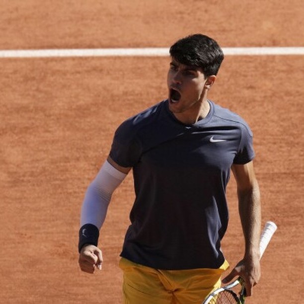 Vamos Alcaraz. Alcaraz beat Sinner in 5. Top Game. Who will he face. Zverev or Ruud. Will be a top final#alcaraz #sinner #alvarazvssinner #frenchopen #grandslam