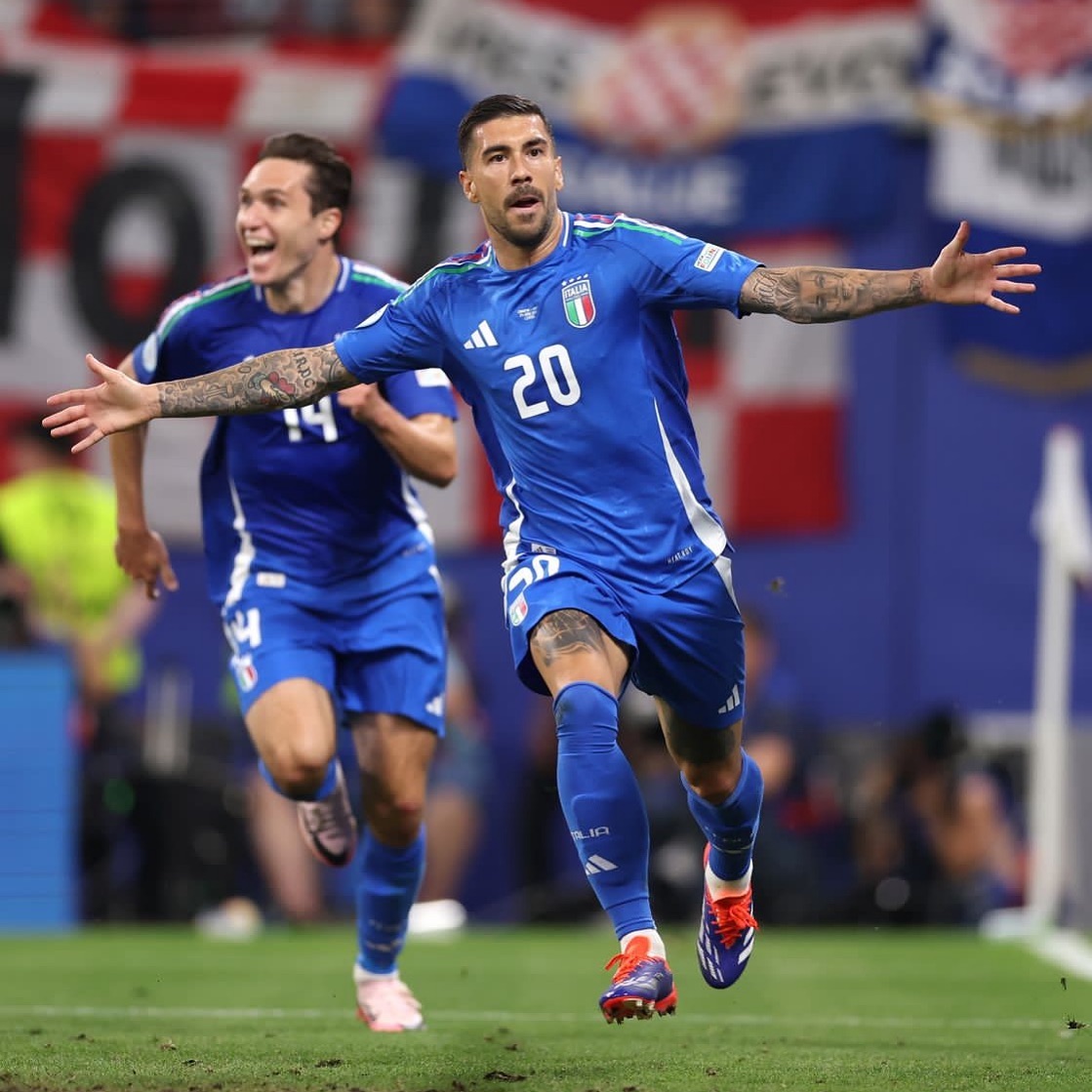 Shoh. Watta Thing. Snatched at the death. Forza Azzuri. We qualify. Feel for the Croats