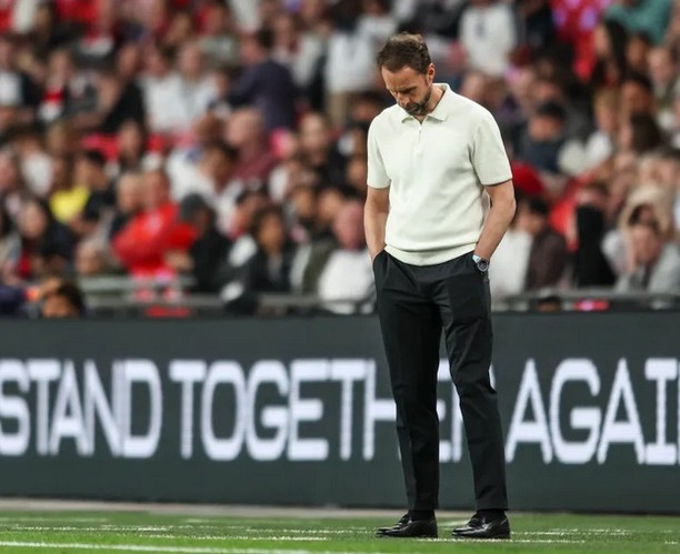 Southgate gone. No Surprise. Who will England replace him with#southgate #garethsouthgate #england #southgatestepsdown