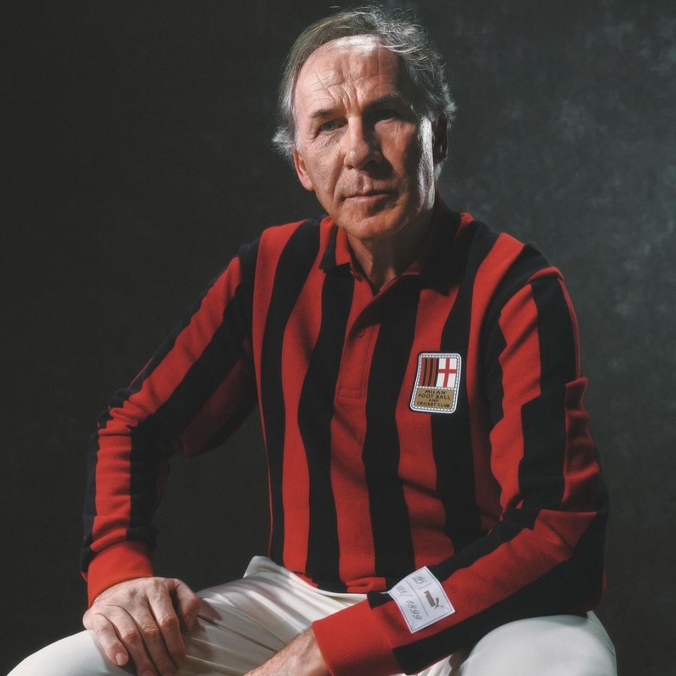 I’m all for Classic Football shirts and AC Milan have dropped the 125th Anniversary Edition. Your thoughts?
