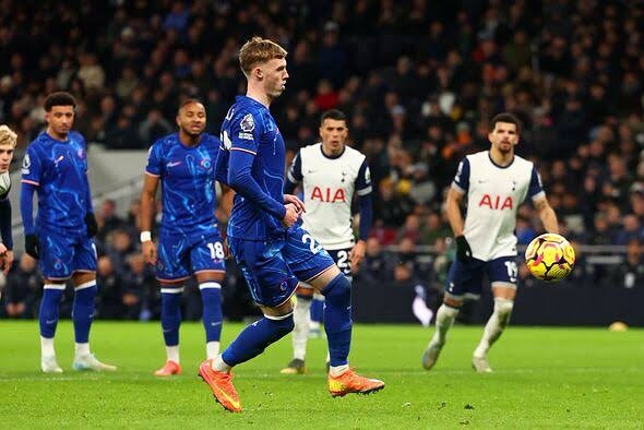 Top Game Spurs vs Chelsea. Seen one Spurs owe ducking this Morning. What say the COYS. Chelsea on fire. Two penalty’s conceded by Spurs. Patson said Postecoglooo will be gone in a week. In other results Arsenal only had one corner and drew 1-1 at Fulham. Atletico Madrid beat Sevilla 4-3 and Lazio beat Napoli 1-0.