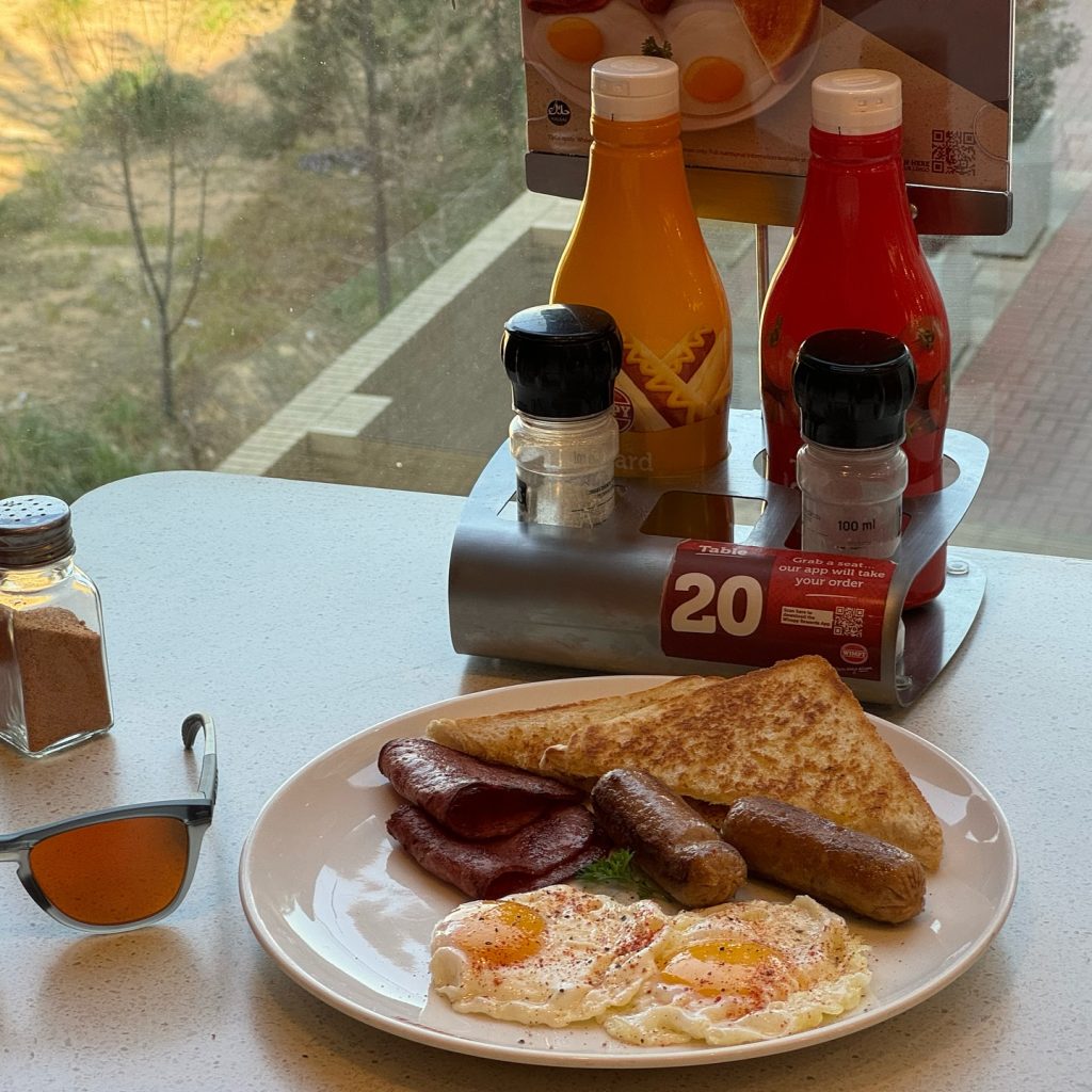 Wimpy Double Up breakfast at @wimpyrosebank #halaal#wimpy #halaalwimpy #breakfast #breakfastideas #doubleupbreakfast #wimpybreakfast #rosebankmall