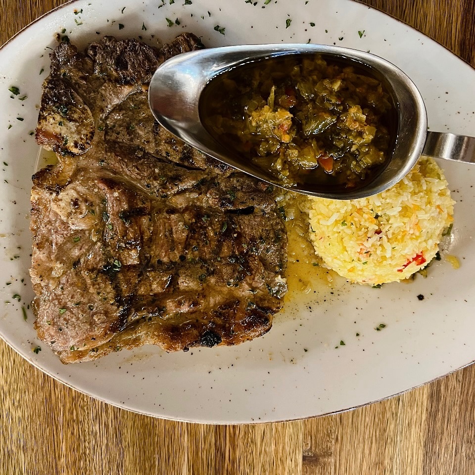 Toward the end of December you just have to have a T Bone in the Oven with Argentinian sauce at @calistos.rosebank #halaal