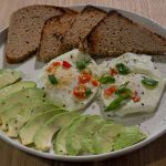 Breakfast at W Cafe @woolworths_sa in Hyde Park. I like these Chilli Egga. Then watch the Europa League semis tonite and Italian Open Tennis  #breakfast #wcafe #breakfastideas #chillieggs #hydepark