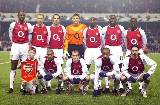 How good was this Team? Arsenal “The Invincibles” #legendsthatshooktheblog #arsenal #gunners #arsenalfans #arsenal4life #gunners #invincibles I remember watching the commentary on ESPN, Juve or Madrid game. Tommy Smith with a Y. Pronounciation like Bufown, and Sholes. Then u switch to e-TV and watch Arsenal on Counter. The Uk  commentary. Bergamp, Viera, Ljunberg to Henry.....PIRES......1-0 tp Arsenal at Highbury