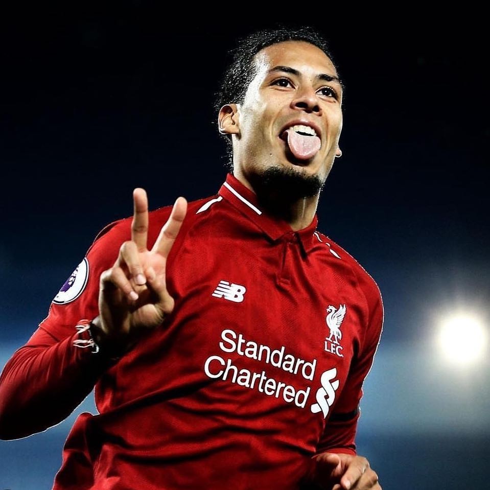 VVD the Bozza makes our pic of the Day. Emphatic win last night for Liverpool. The MANCS chelsea, Arsenal and Citeh win. Feijal was happy as Suarez killed Madrid in the Classico