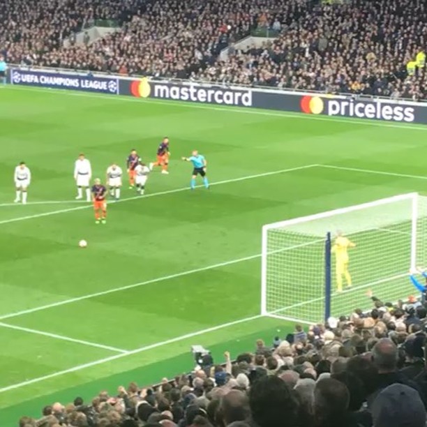 Spurs 1 Man City 0. Spurs take a 1-0 Win to the Etihad thanks to Son. Videos from MZ dedicated to Patson and from the  0018UKLads That were there@ahmedpatson @bayantzaheer @aslamo75  @mocacajee @muhammad_c @muneer_the_fit_life #spursvsmancity #spurs #coys #championsleague #mancity #spursfans #london #tottenhamhotspurs