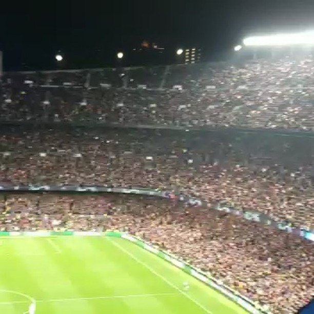 When Messi scores by @afzels Watta atmosphere at the Camp Nou. Felt sorry for the MANCS