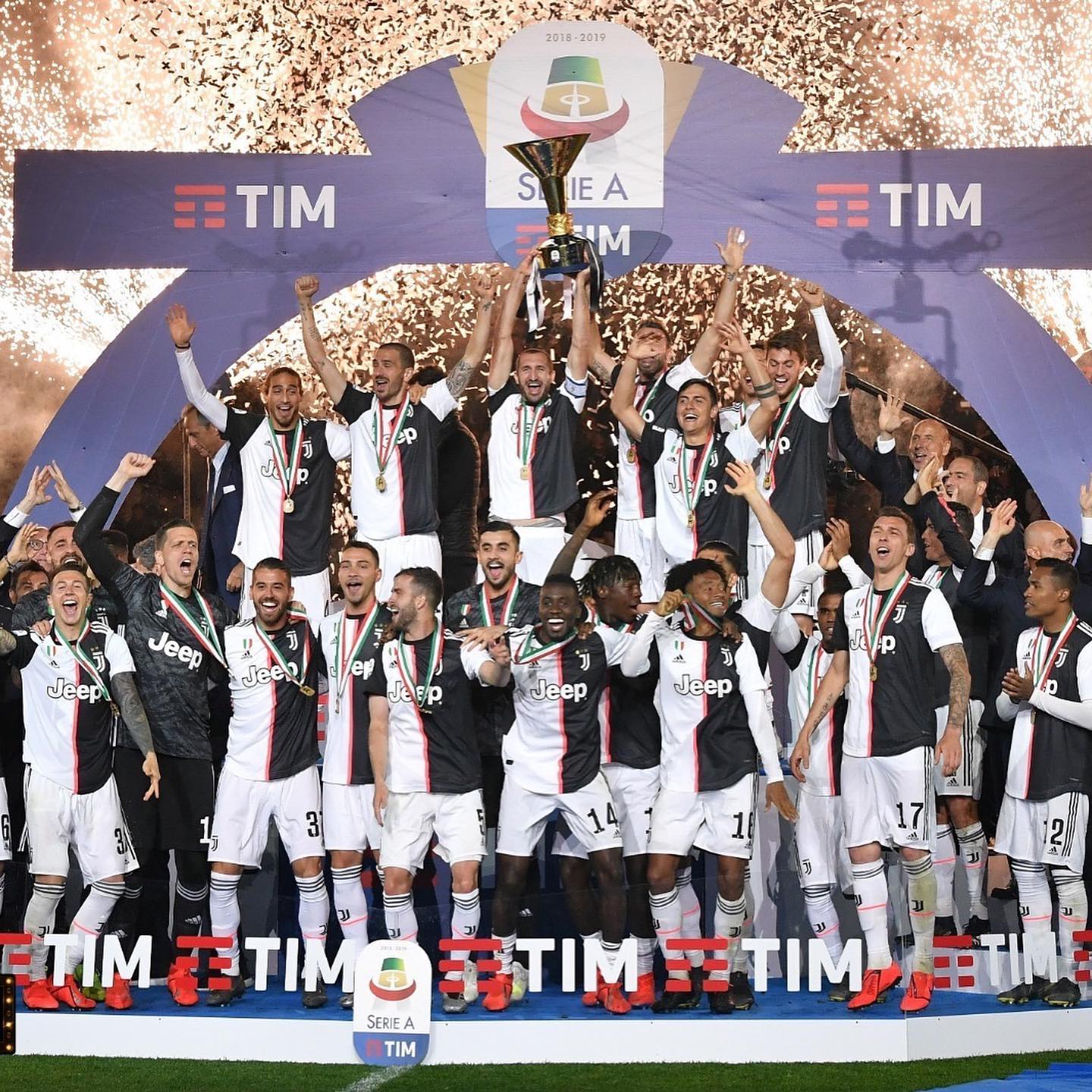 We lifted the Scudetto at the Allianz Stadium on Sunday Night after drawing 1-1 with Atalanta. Great scenes and emotional farewells to Max Allegri and Andrea Barzagli. Now to see who will be the new Manager.#forzajuve #champions #juventus #bianconeri #scudetto #alianzstadium #cr7 #barzagli #allegri #juvefans