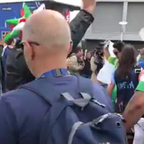 Action and much moments at the ICC 2019 World Cup match between India 🇮🇳 and Pakistan 🇵🇰 #iccworldcup2019 #indiavspakistan #india #pakistan #cricket #worldcup #indianfans #pakifans