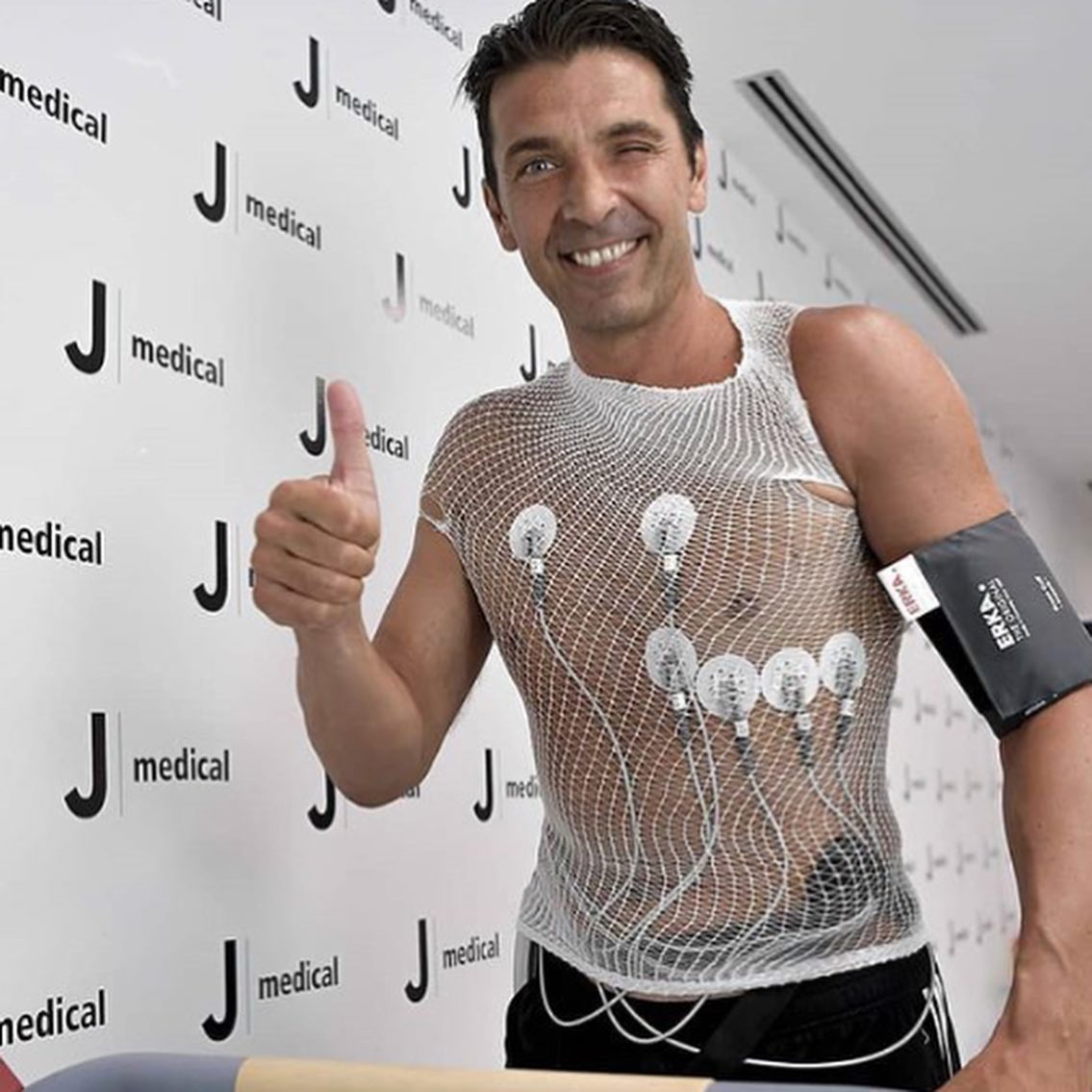 The Return of the King. Gigi Buffon comes back home....and we welcome him. Shoh lots happening today #buffon #juventus #forzajuve