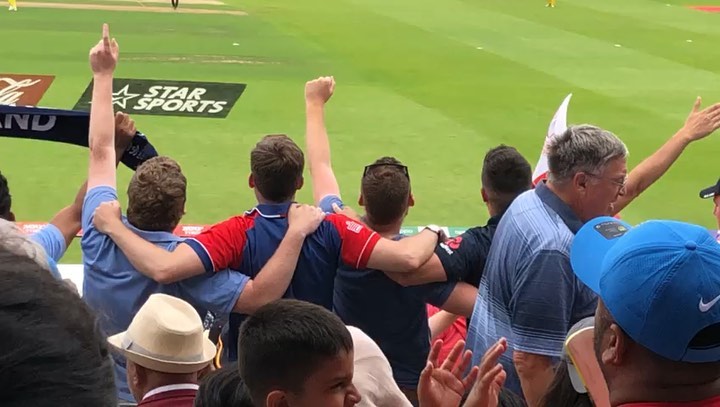 Crickets Coming Home says the 0018UKLADS. All the action from England 🏴󠁧󠁢󠁥󠁮󠁧󠁿 vs Australia 🇦🇺 in the second semi final of the ICC Cricket World Cup 2019#iccworldcup2019 #cricketworldcup #england #austrailia #cricketscominghome #aussies #englandfans
