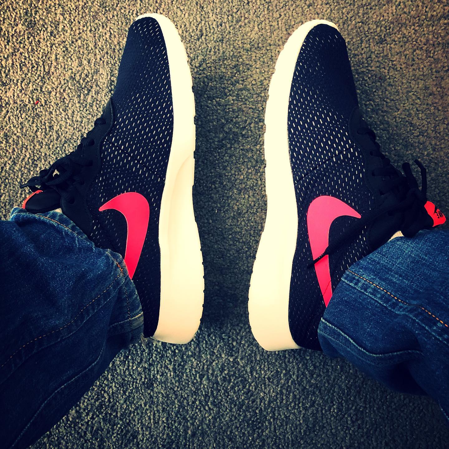 Thanks for the customized color. www.swoosh0018.com #nike #nikeshoes #sneakerhead #sneakers #sneakeroftheweek #swoosh0018