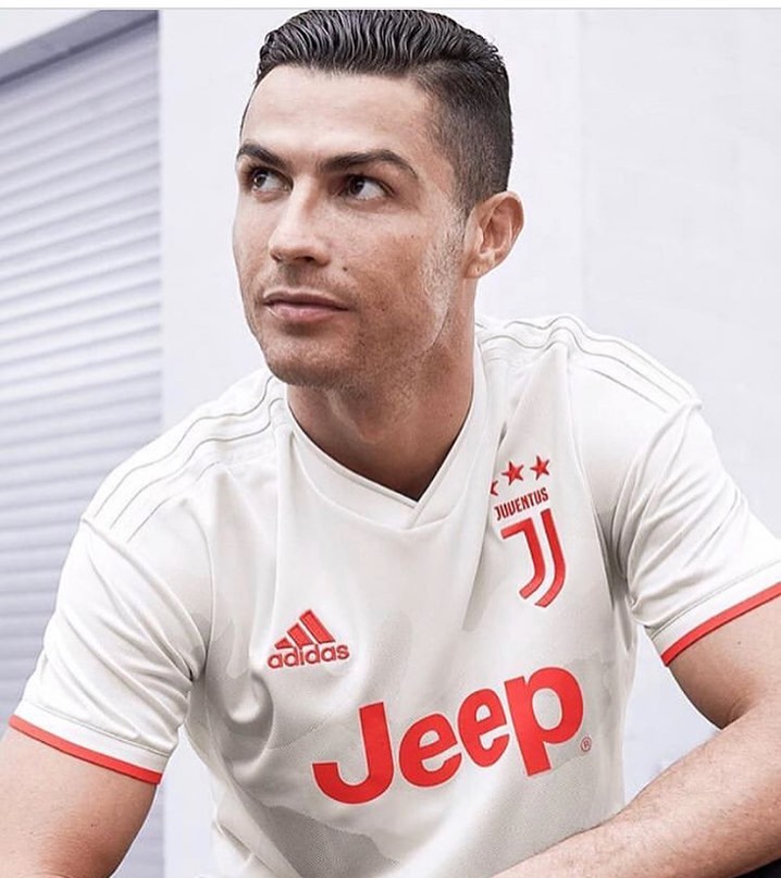 Juventus Away 2019/20#juventus #adidas @adidasfootball #juventusawaykit
