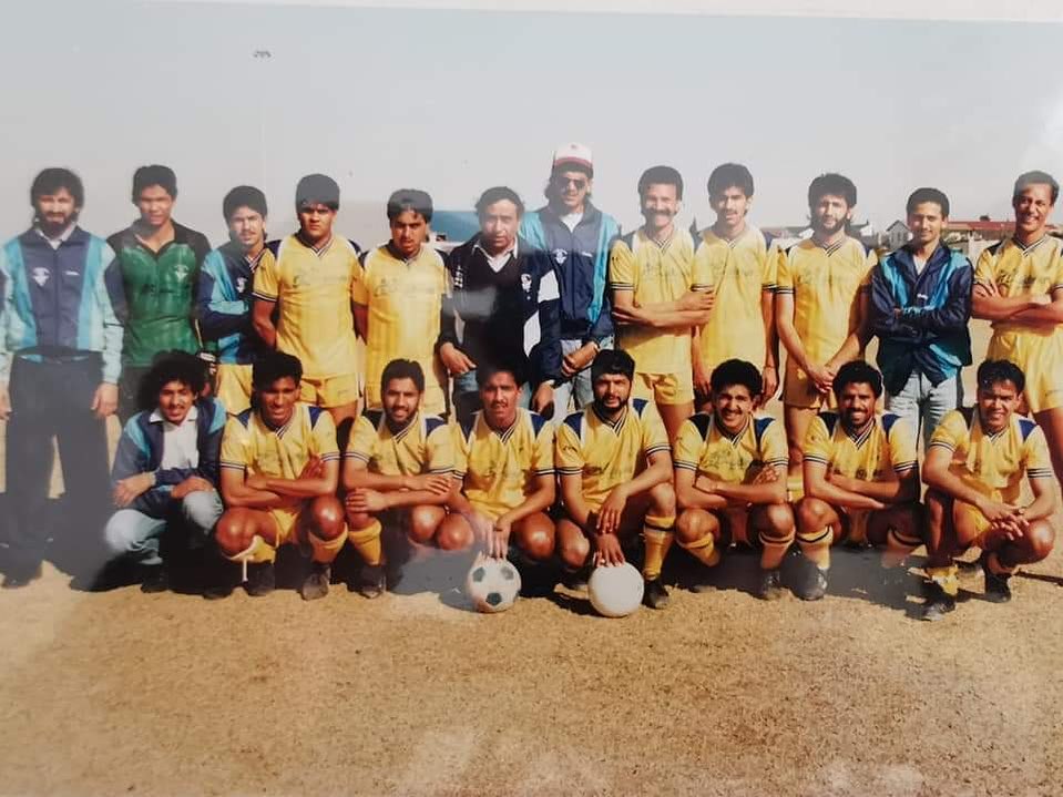Lesco in the past. The gaffer Ismail Kola at the 1990 at the benoni spurs charity tournamentToo many lads to name. Let me try Standing Left to Right( Ebrahim Khalil Mayet,Imo Bassa,Ismail Khan,Rozie,Haroon Kola,Uncle Ismail Kola,Tall Freddy,Mansoor Abdullah,Hassen Gangat,MF Jassat,?? . Sitting Left to Right(Shiraz Kola,Maroof,Zaheer Baba,Saffers,Baboo Mayet,Moose Bismillah,Aziz Dindar,Suli Saloojee Allah grant Marhooms Jannah, Ameen#MemoirsOfaBootBoy #lesco #wattathing