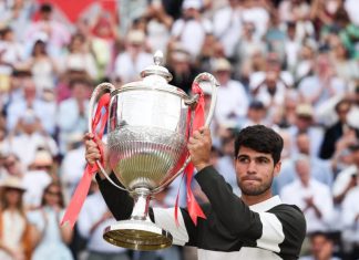 Alcaraz wins Queens as he beats Leheka in staight sets. Lity lookin good for Wimbledon.
