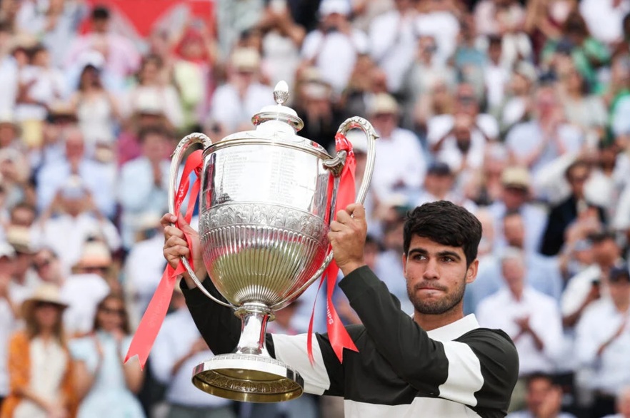 Alcaraz wins Queens as he beats Leheka in staight sets. Lity lookin good for Wimbledon.