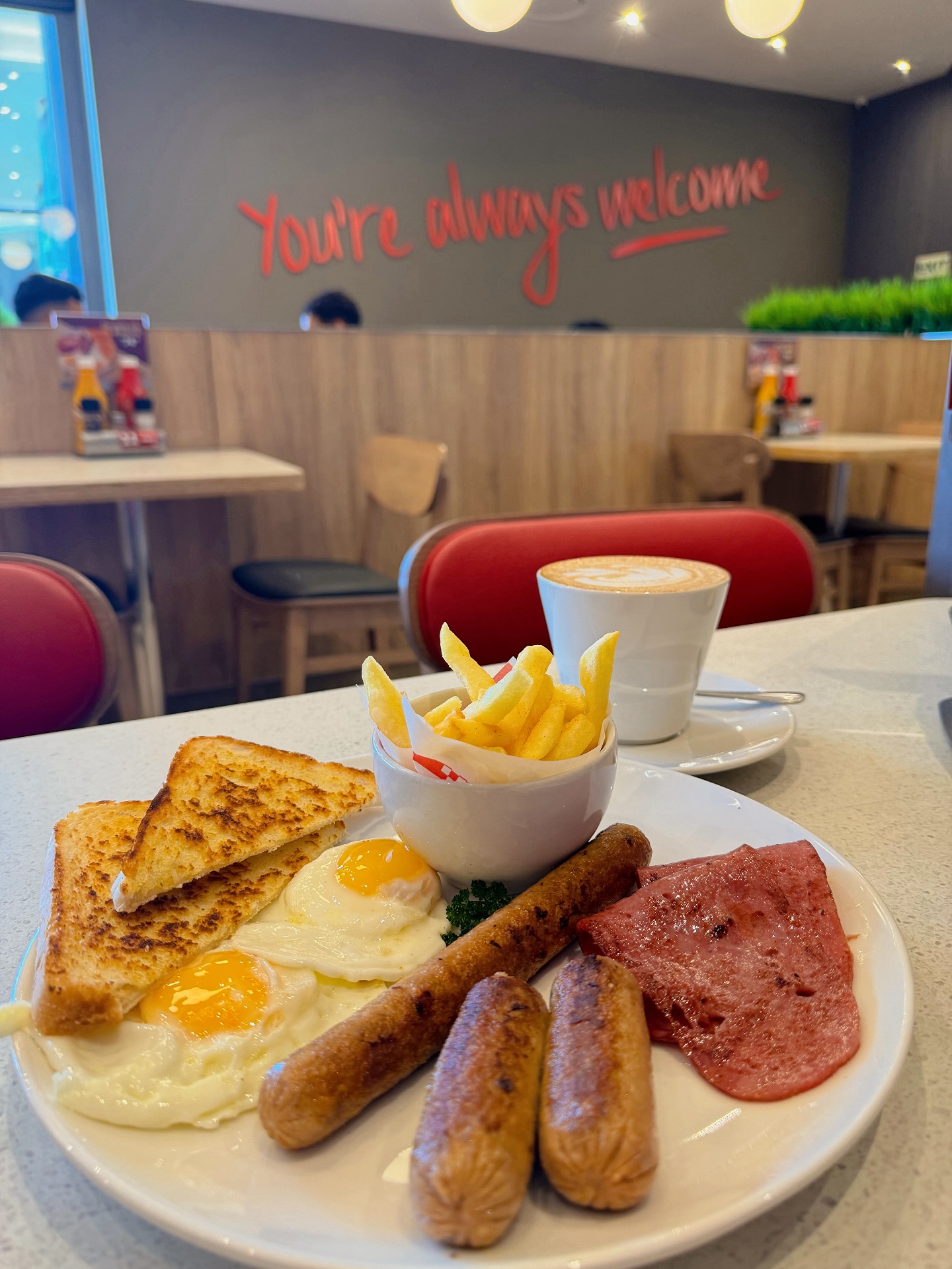 Starting the morning with a breakfast at @wimpyrosebank #Halaal