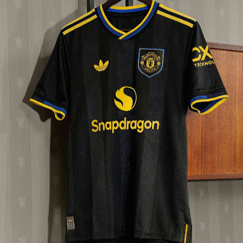 The MANCS Launched their third kit witch is dubbed the Cantona Kit. This is a good thing. This was also a bad luck kit because of the Cantona kung Fu kit and the last game of seaon with Miklosko and the Andy Cole Misses. Coles Trough his Missssed It.
