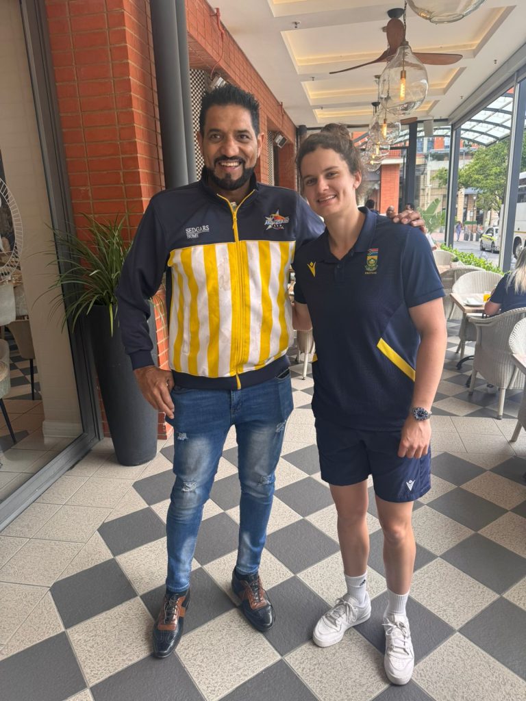 Daily Blog- Finally get my pic with Laura Wolfaardt, Enjoy some Lebanese Ice cream and a Tik Tok of a Prawn Curry and then Europa League