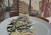 🇸🇾 Syrian Pancake with Fresh Fruit at Narang Restaurant in Greenside