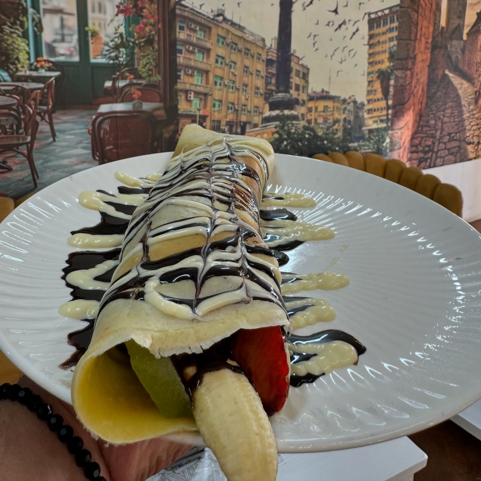 🇸🇾 Syrian Pancake with Fresh Fruit at Narang Restaurant in Greenside #Halaal @narangrestaurant