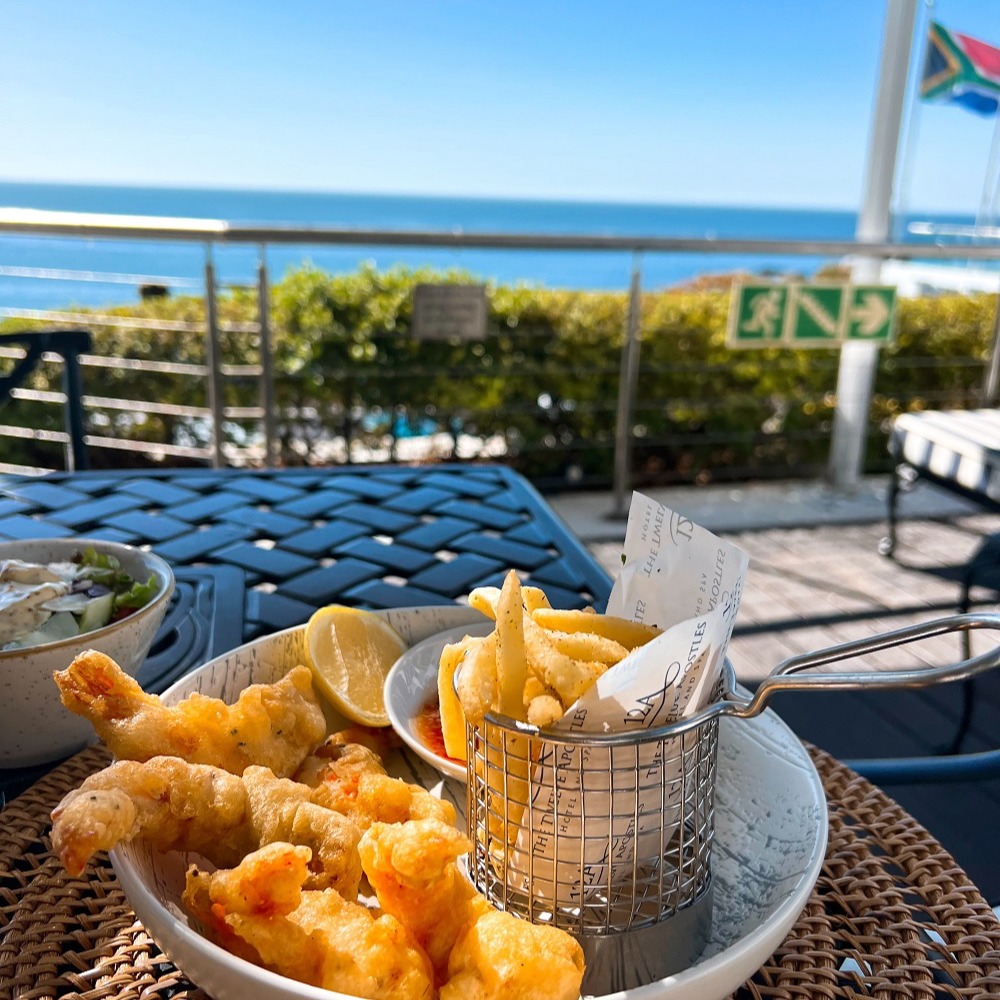 Tempura Prawns for Friday Lunch at the 12 Apostles Hotel & SPA in Cape Town. Theres just something different about these Tempura prawns pool side. These days Im loving Tempura :)@12apostleshotel #tempuraprawns #capetown #12apostleshotel #seafood #besthotelsincapetown