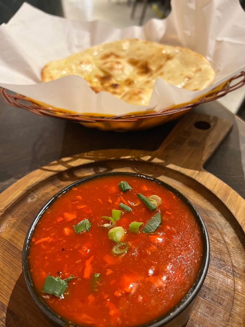 Hot and Sour Soup at My Diner in Rosebank with a butter Naan hits the spot today*Halaal @my_diners_rosebank @rosebankthezone