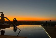 Sunset at the Southern Sun Hyde Park Hotel Deck. Looking forward to Spring@southernsunhotels @hpchydeparkcorner #sunsets #africansky #southernsunhydepark #hydepark #jhbsunsets
