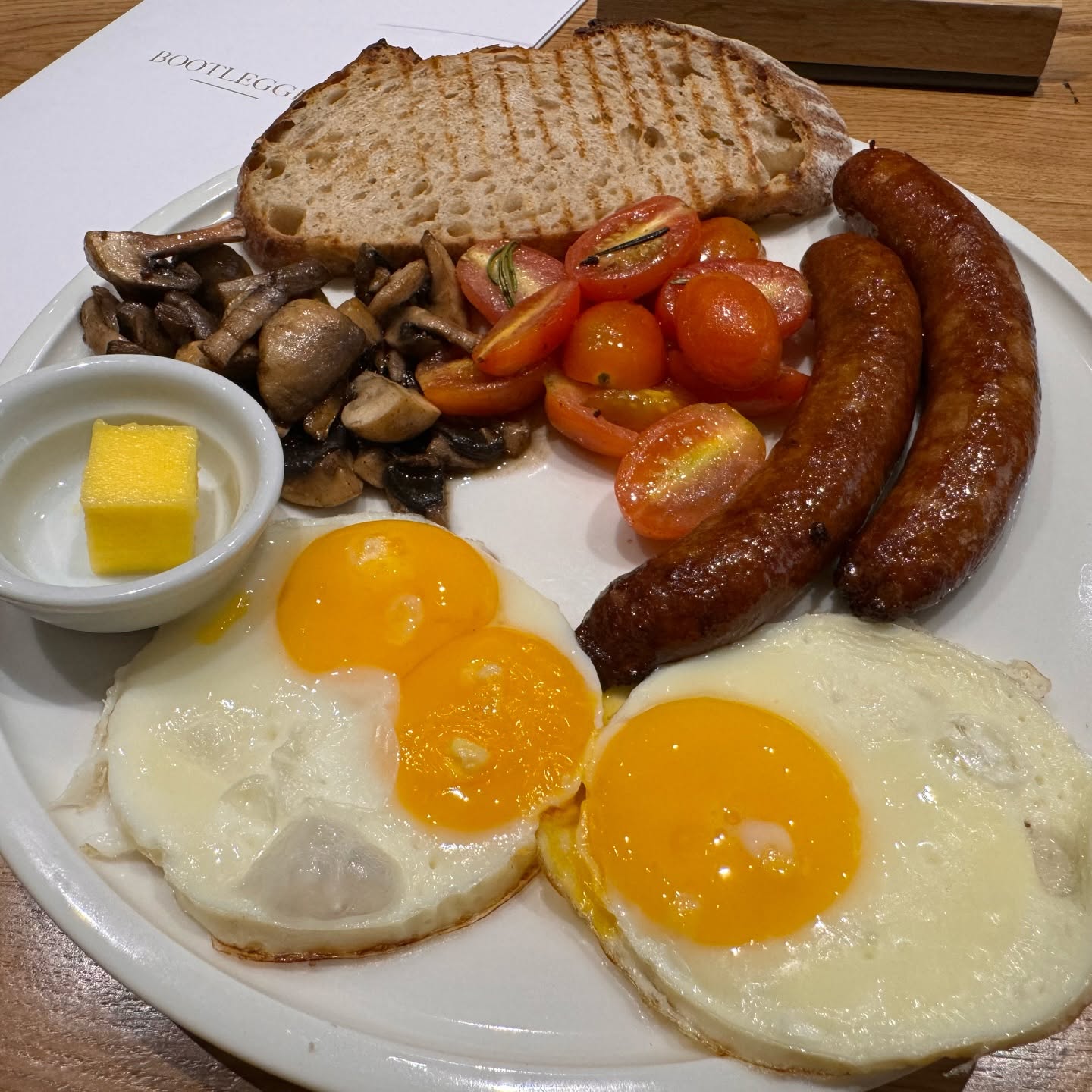 Starting the Friday Off with a Bootlegger Breakfast at Hyde Park Corner*HALAAL@bootleggercoffeecompany @hpchydeparkcorner