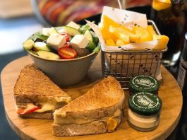 Theres always time for a Toasted Cheese and Tomato with salad and chips. This is from the Maslow Hotel, Sandton@sun_themaslow #maslow #sandton #maslowsandton #toastedcheeseandtomato #sandtonhotels