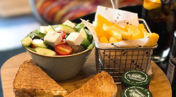 Theres always time for a Toasted Cheese and Tomato with salad and chips. This is from the Maslow Hotel, Sandton@sun_themaslow #maslow #sandton #maslowsandton #toastedcheeseandtomato #sandtonhotels