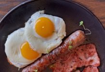 Breakfast at Mugg & Bean Killarney Mall*Halaal. Keeping it simple :)@killarneymall #breakfastideas #muggandbean #killarneymall #muggandbeankilarney