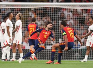 England 2 Spain 3. Top game. I was switching between Laver Cup and the football. Harry Kayne rues a missed penalty and Spain come back from 2-1 and Punish England. In the other game Croatia beat Czechia 2-1 with Modric scoring at 41. Yoh#englandvsspain #uefanationsleague #croatiavsczechia