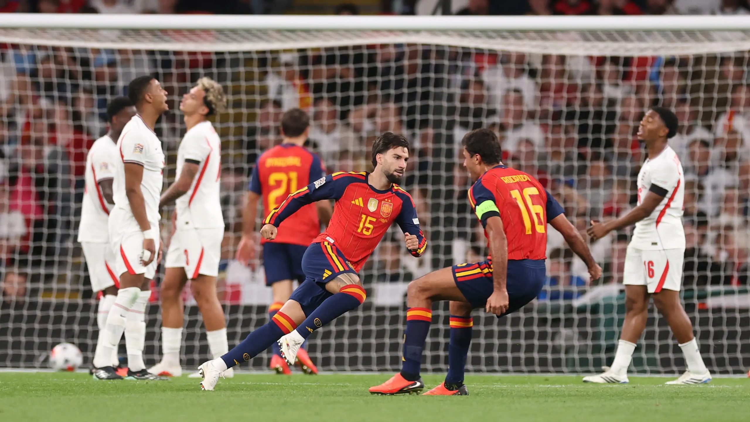 England 2 Spain 3. Top game. I was switching between Laver Cup and the football. Harry Kayne rues a missed penalty and Spain come back from 2-1 and Punish England. In the other game Croatia beat Czechia 2-1 with Modric scoring at 41. Yoh#englandvsspain #uefanationsleague #croatiavsczechia