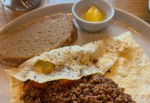 Some Beef Mince and an egg white Omelette for the win. Nice breakfast at the Bootlegger Rosebank