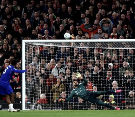 Liverpool beat Chelsea last night on Penalties. Watta thing and result. Top penalties. Citeh also won on penalties. In Serie A Milan and Juve lose. Juve a poor loss to Genoa and Spaletti under pressure.